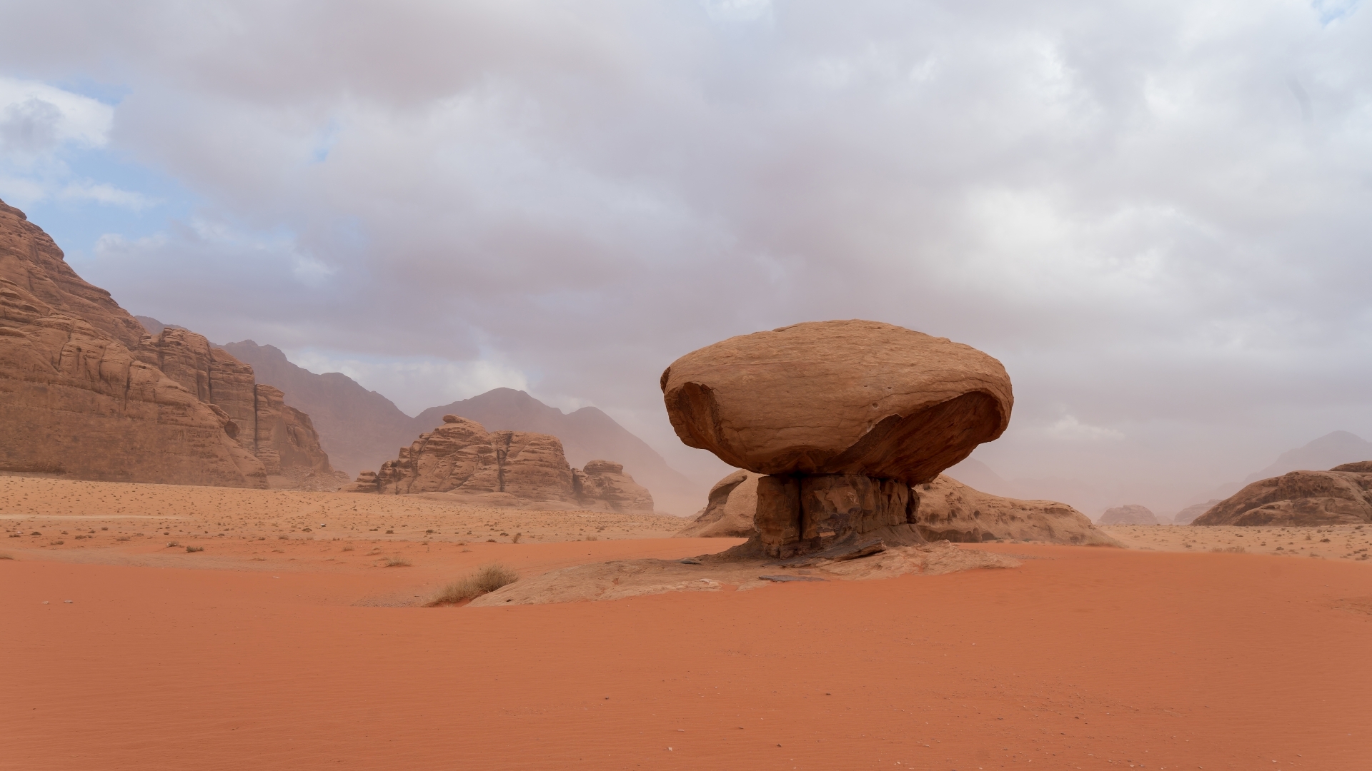 Mushroom Rock im Wadi Rum, Jordanien &ndash; Foto: &copy; Roland Rodenberg